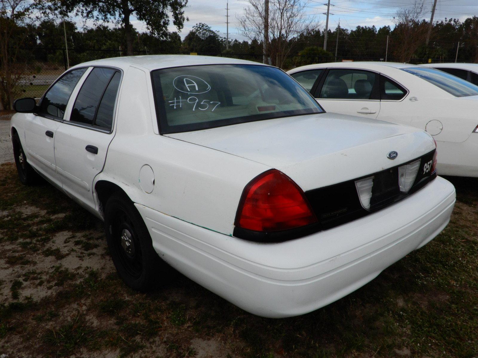 2006 FORD CROWN VIC PREV POLICE