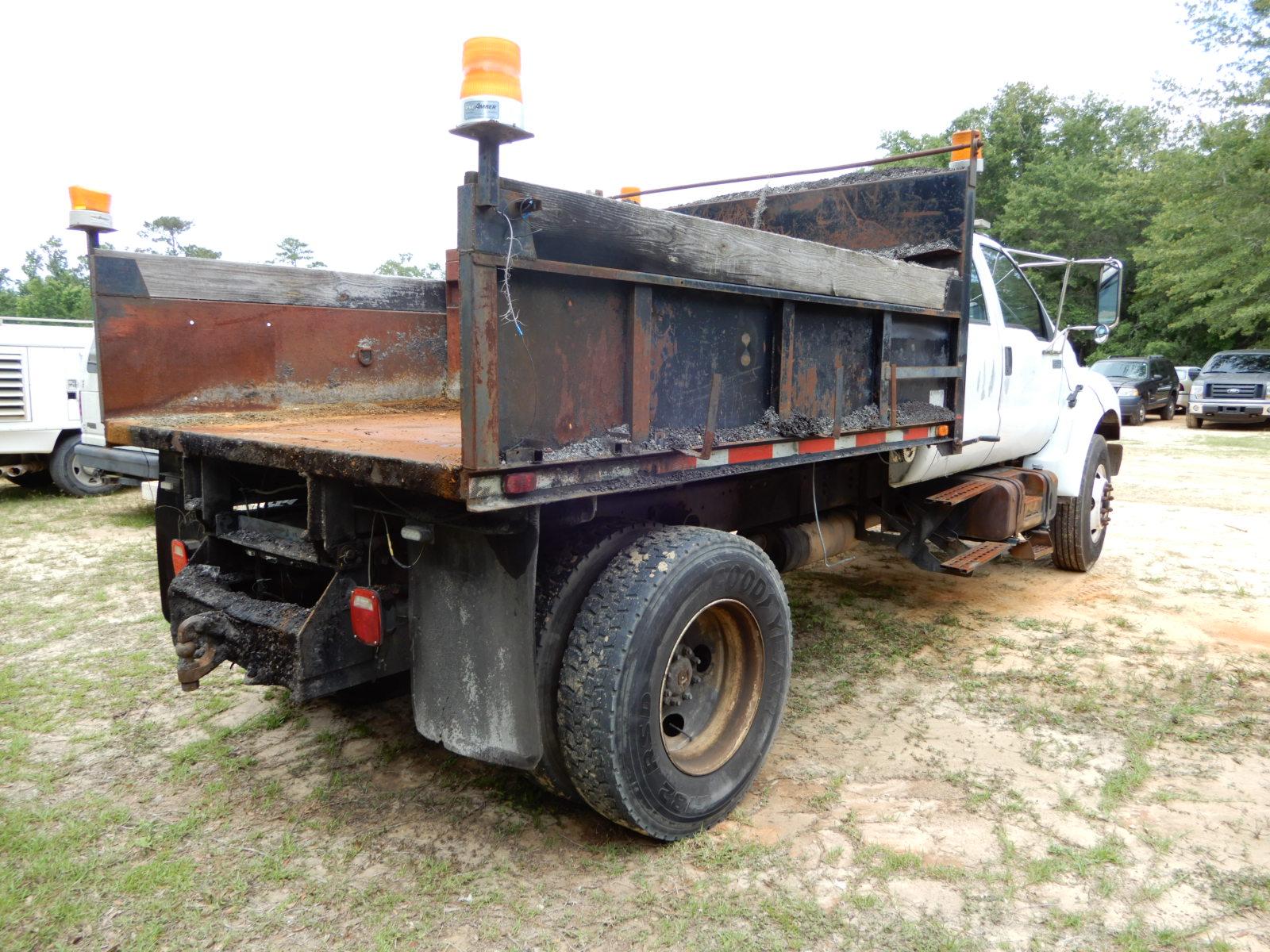 2000 FORD F-750 CREW CAB