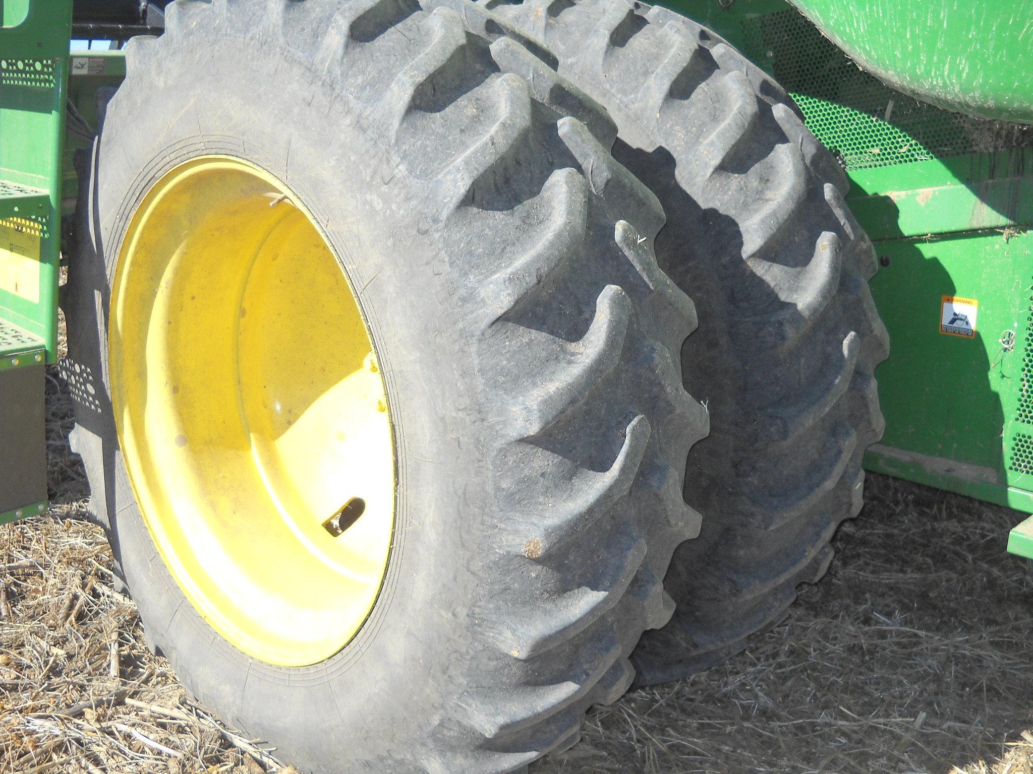 JD 9670 STS Combine