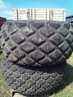 30.5x32 Tires & Rims