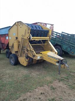 Vermeer 605G Round Baler