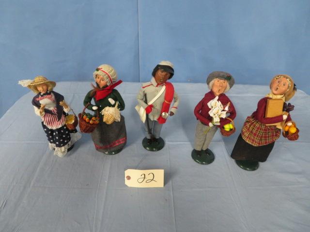 5- BYERS CHOICE CHRISTMAS CAROLERS