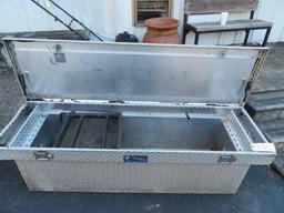 UWS TRUCK TOOL BOX