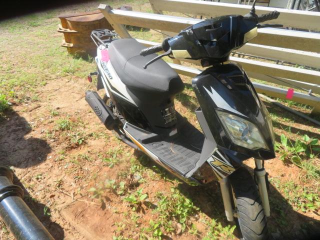 2017 TAO TAO  SCOOTER  W/ 2614 MILES