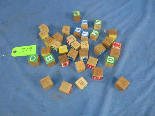 VINTAGE CHILDRENS WOODEN BLOCKS