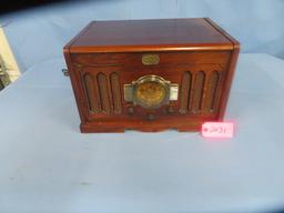 MUSEUM THOMAS SERIES REPRODUCTION RADIO/TURNTABLE  18 X 14 X 11