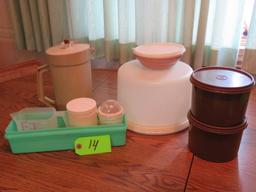 TUPPERWARE LOT