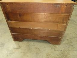 ANTIQUE 3 DRAWER CHEST  30 X 40 X 18