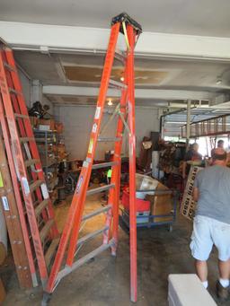 WERNER A FRAME FIBERGLASS LADDER  10 FT.