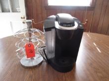 KEURIG COFFEE MAKER AND POD HOLDER