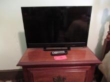 23 IN VIZIO FLAT SCREEN TV