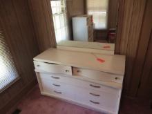 BASSETT FURNITURE DRESSER  30 X 50 X 30