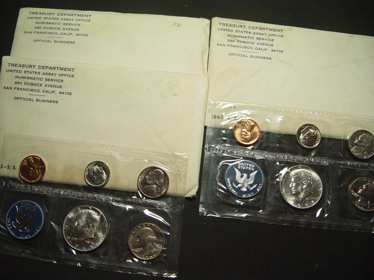 Five 1965 Special Mint Sets: 2 w/o envelope