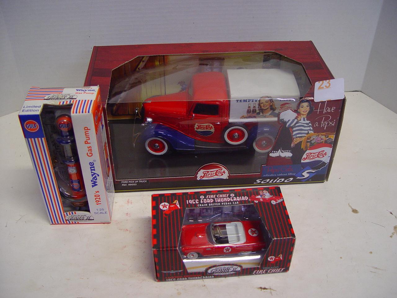 2 Gearbox, 1 Limited Edition Fire Chief 1956 Ford Thunderbird Chin Driven Pedal Car &
