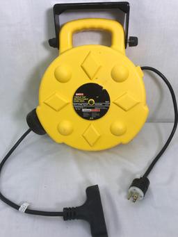 Bayco Retractable Cord Reel