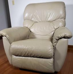 LA-Z-BOY Rocker Recliner (LPO)