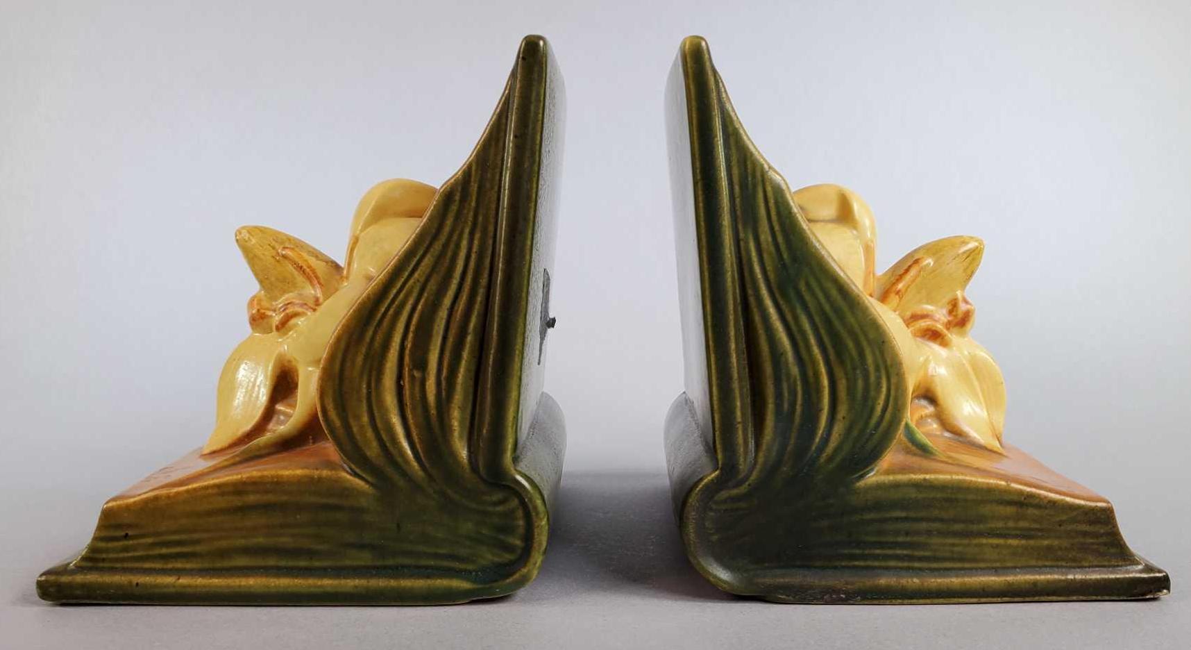 (2) Roseville Brown Zephyr Lily Bookends #16