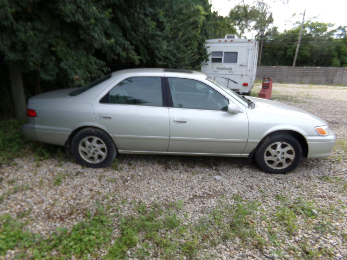 2000 Toyota Camry