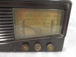 Philco Model 49-905 Bakelite Radio