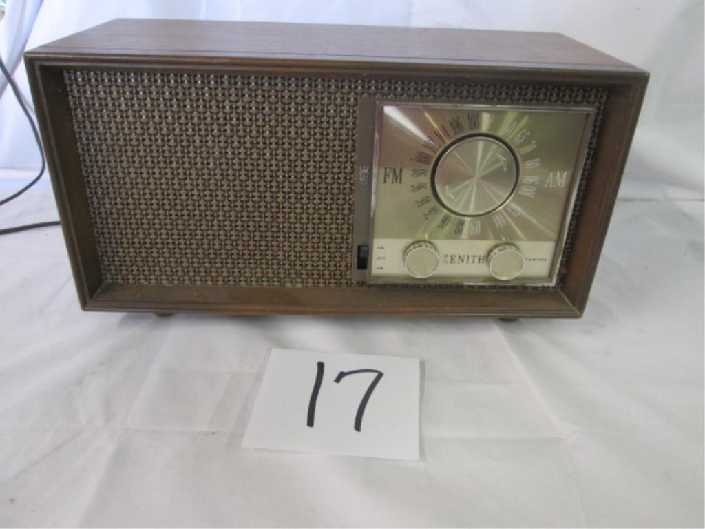 Zenith Model T2530 Radio