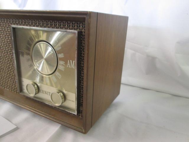 Zenith Model T2530 Radio