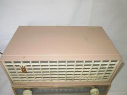 Zenith Model A724 Radio