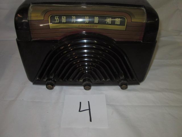 Crosley Model 9-102 Bakelite Radio