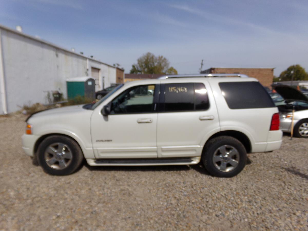 2004 Ford Explorer