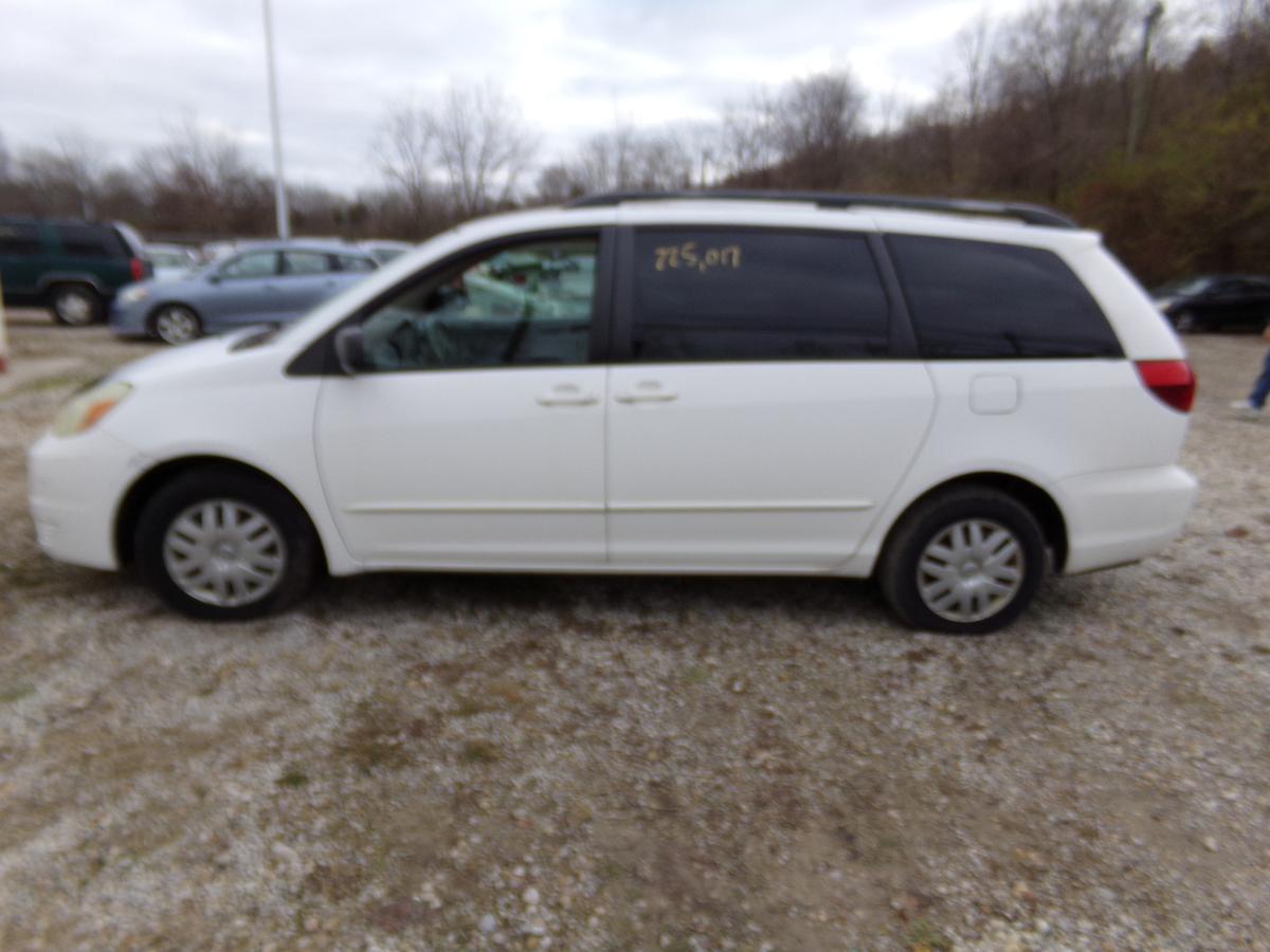 2004 Toyota Sienna