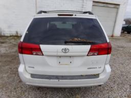 2004 Toyota Sienna