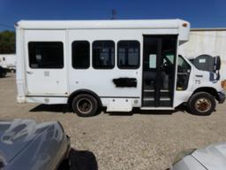 2004 Ford E350 Bus