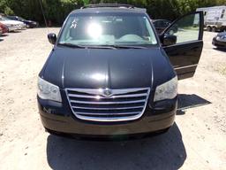 2009 Chrysler Town & Country Braun Entervan Wheelchair Edition