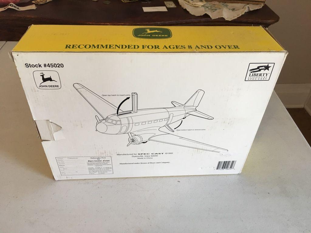 JD 95 DC-3 COMPANY AIRPLANE BANK NIB (BOX LIGHT DAMAGE)