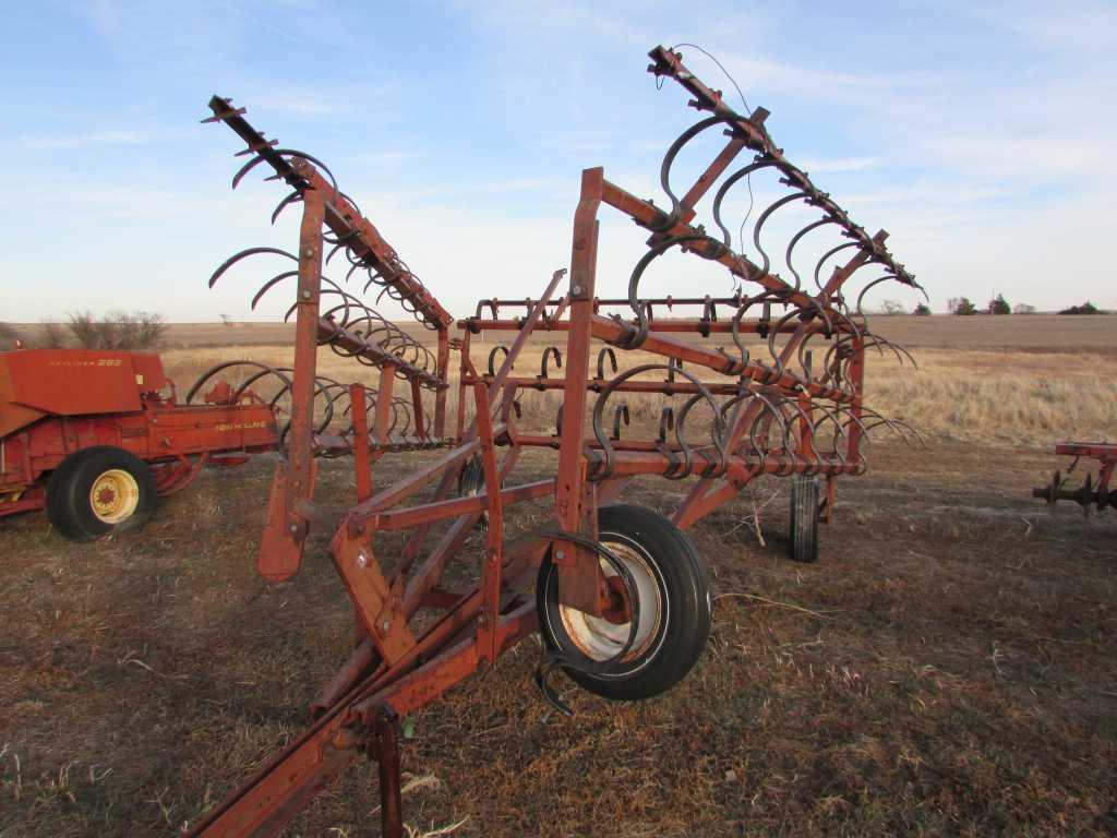 32ft IHC Field Cultivator –