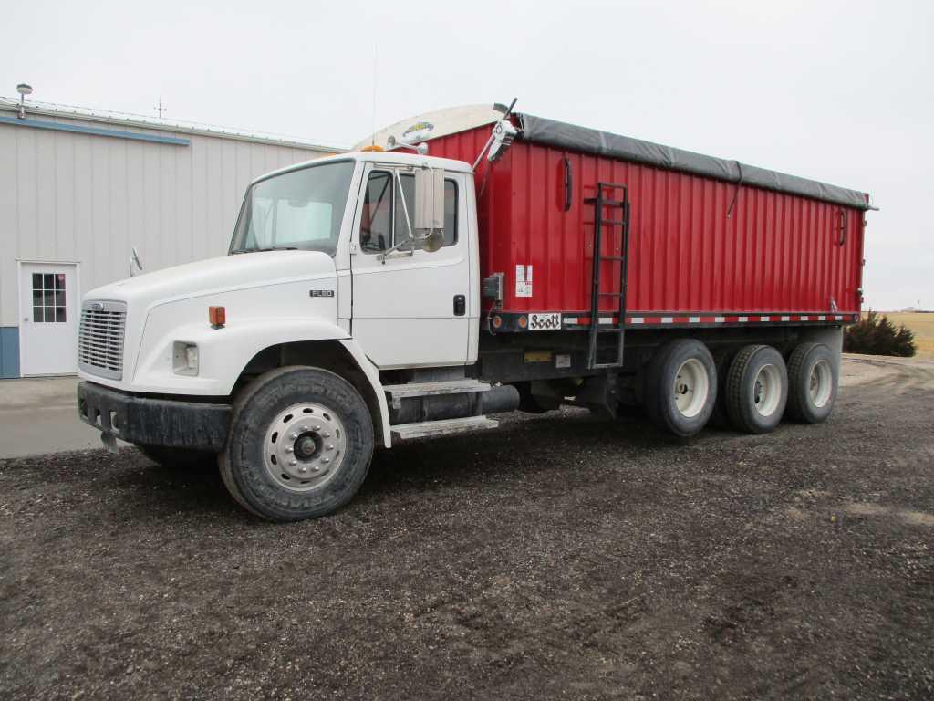 2002 Freightliner FL80 SN# 1FVHBXAK12HJ44901, 136,995 Miles, Front Tires 31