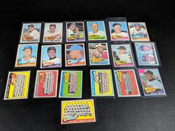 65 Topps Stars: 18 cards Mays, Koufax, Maris, Banks, Ford, Robinson, Spahn. VG to EX, all one bid