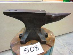 100 LB. FISHER ANVIL NEAR MINT EDGES VERY NICE EX. BLADE SMITH ANVIL