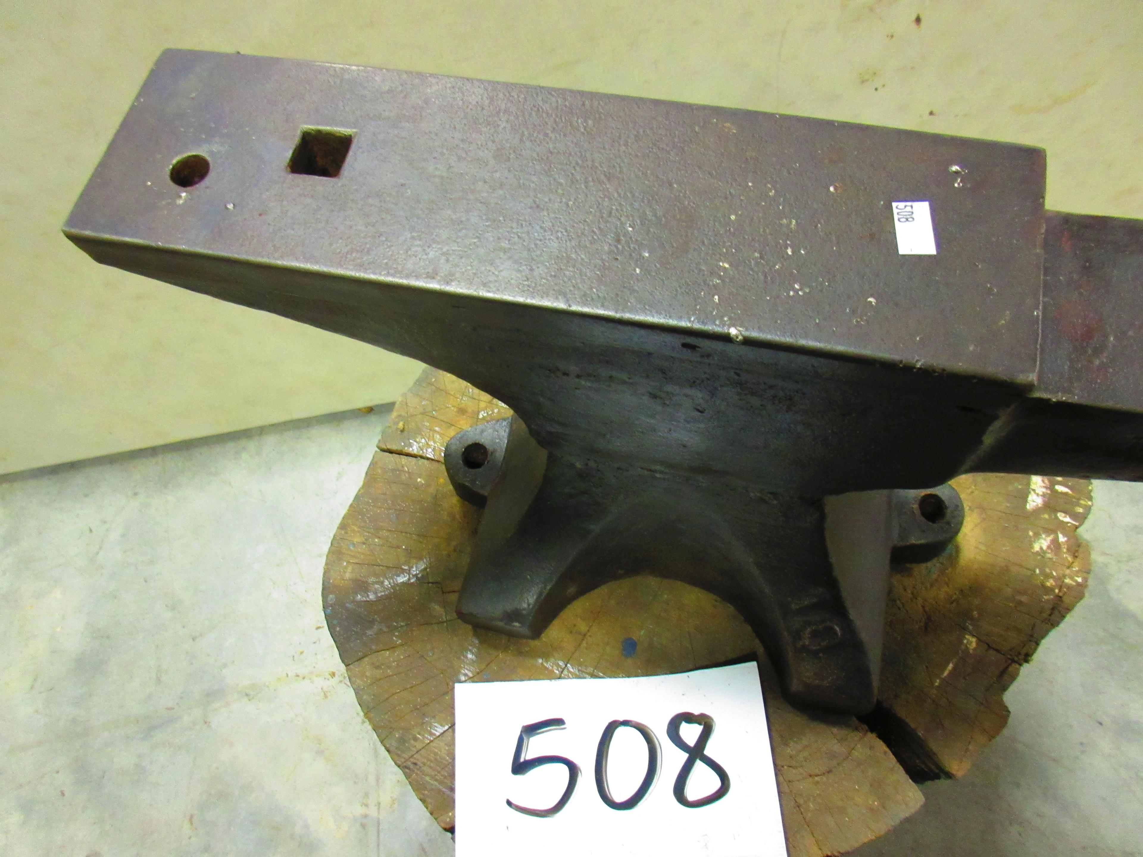 100 LB. FISHER ANVIL NEAR MINT EDGES VERY NICE EX. BLADE SMITH ANVIL