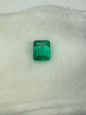 Emerald medium green-.59 carat