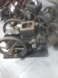 CHALLENGE 1 1/2 H.P. TYPE H WIZARD MAG. WITH IGNITER HEAD HAS BEEN REPAIRED LOOKS ALL ORG. NEEDS A L