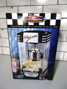 NOSTALIGIA POPCORN MACHINE FROM THE 80,S NEW IN BOX