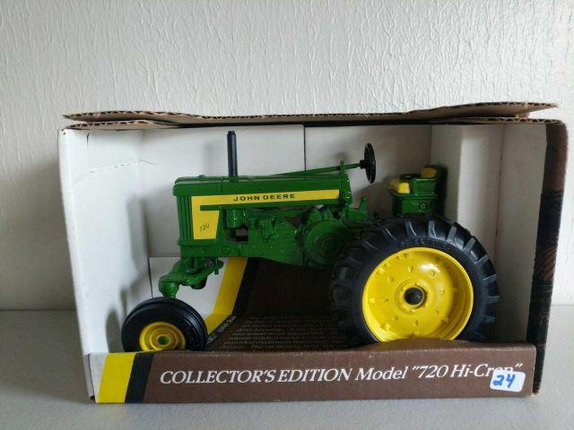 John Deere 720 Hi crop tractor - collector's edition - 1/16 scale