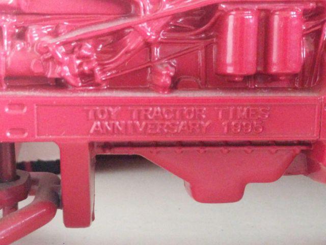 Farmall 706 tractor collectors edition - 1/16 scale