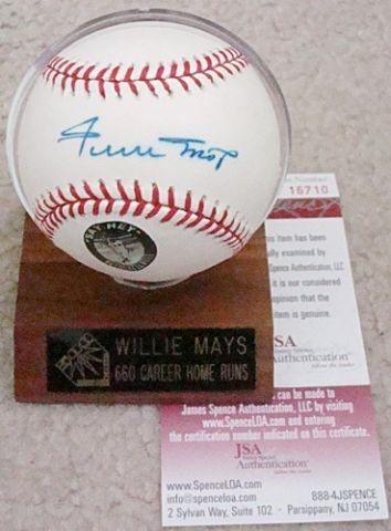 Willie Mays single signed Official Major League baseball. JSA COA