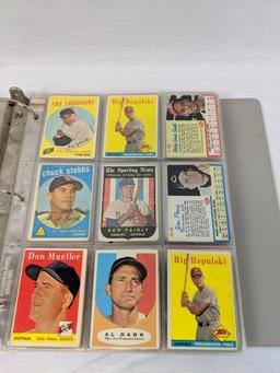 1956 - 1978 Baseball Binder - 300 Cards w/HOFers