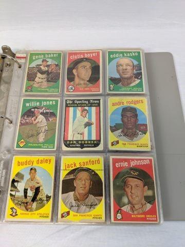 1956 - 1978 Baseball Binder - 300 Cards w/HOFers