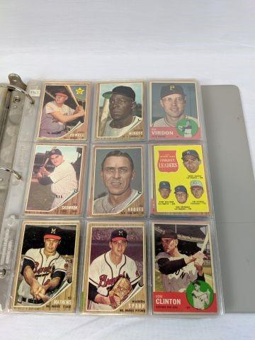 1956 - 1978 Baseball Binder - 300 Cards w/HOFers