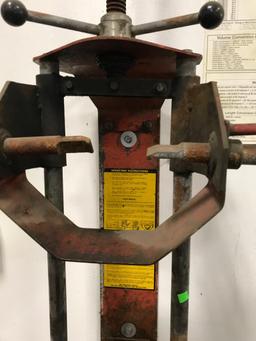 Wall Mounted Strut/ Shock Compressor