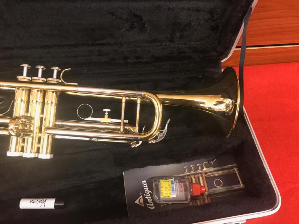 Antiqua VOSI Trumpet with case, ready to use, needs mouthpiece