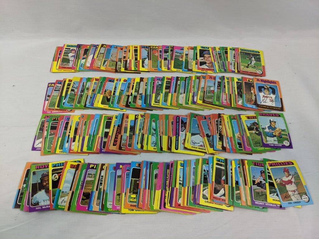 1975 Topps baseball 300 different cards no duplicates